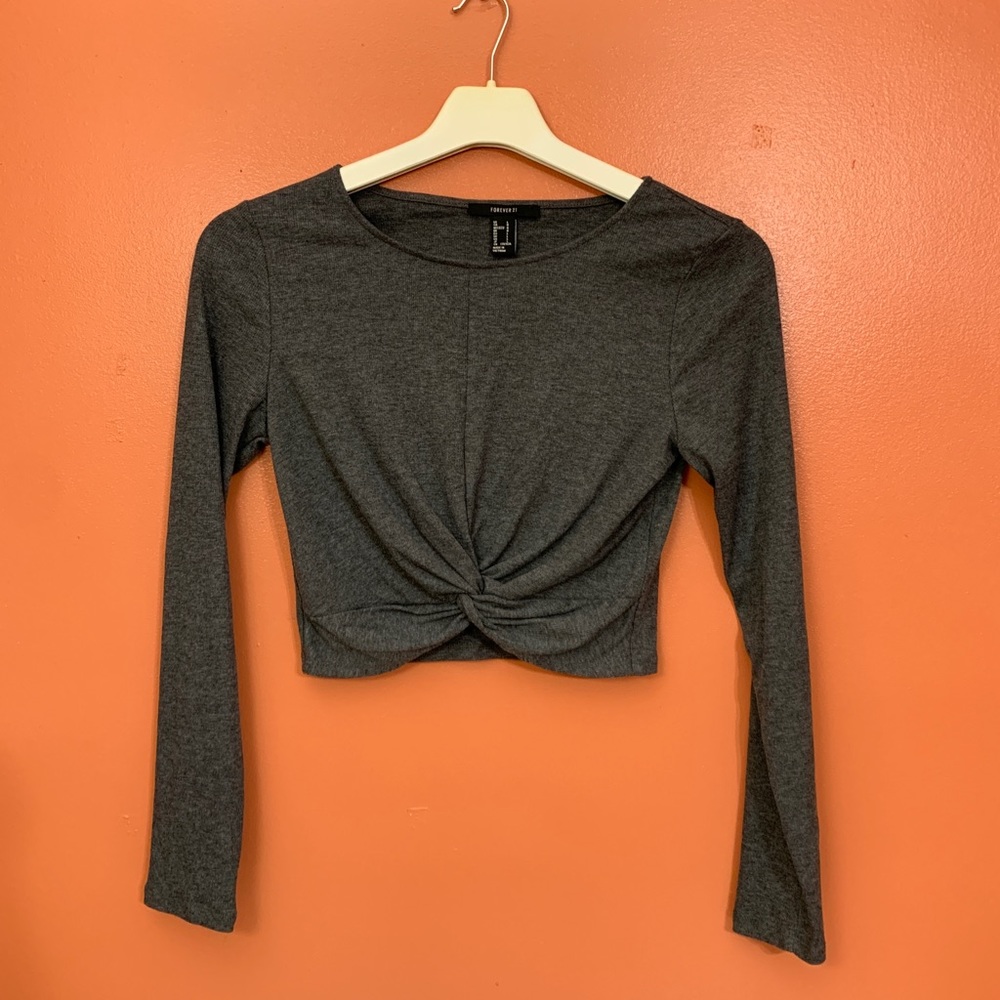 Twist knot front gray crop top